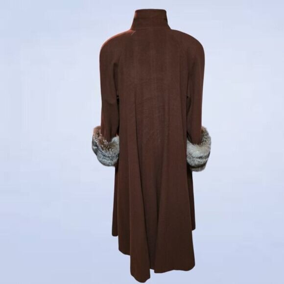 Vintage Holt Renfrew Cashmere and Wool Peacoat with Fur Accents - Extra Large - Picture 4 of 11